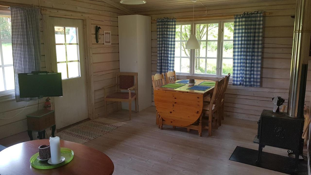 Countryside Cottage By The River Каликс Екстериор снимка