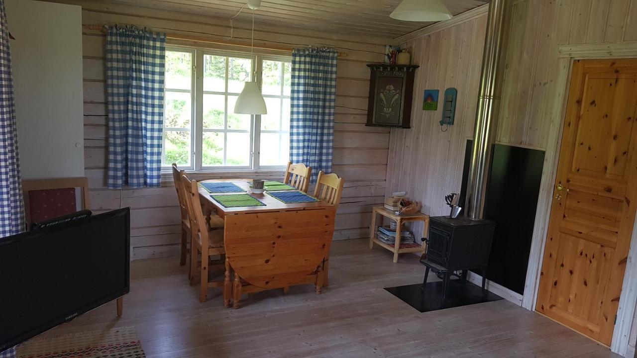 Countryside Cottage By The River Каликс Екстериор снимка